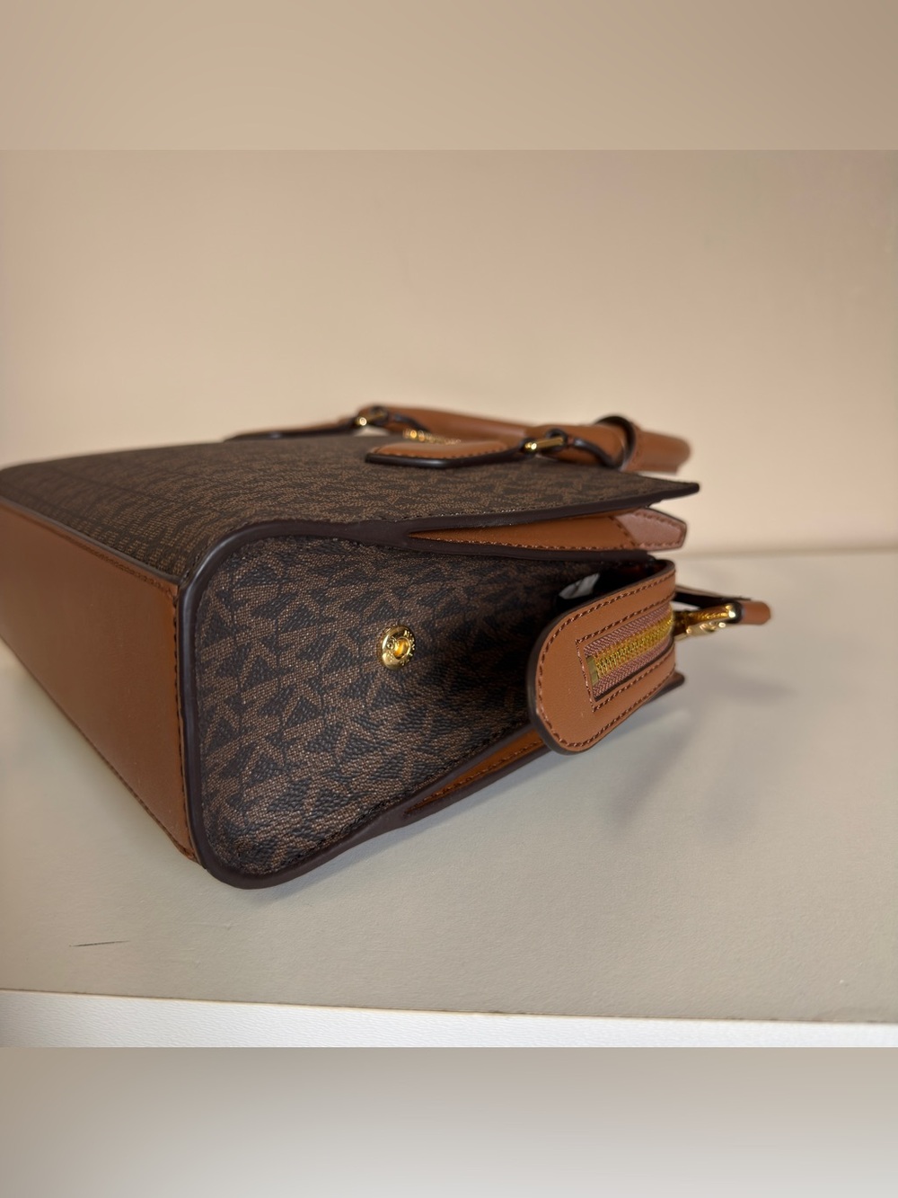 Michael Kors SHEILA SM CZ SATCHEL - Picture 5 of 9